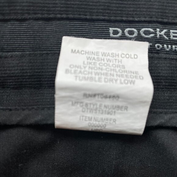 Dockers Tour Men's Polyester Blend Bermuda Shorts in Black Size 38 Waist Golf - Picture 8 of 10